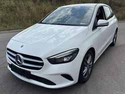 Weiß Gebraucht 2019 Mercedes 180 Progressive Limousine | 13.950 € (Guter Preis)