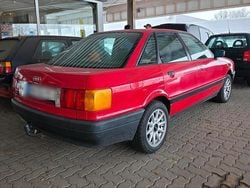 Rot Gebraucht 1991 Audi 80 Limousine | 1.300 €