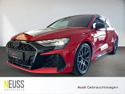 Progressivrot metallic Gebraucht 2025 Audi RS3 Sportback Ambiente Kleinwagen | 67.750 €