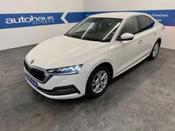 Weiß Gebraucht 2023 Skoda Octavia Style Limousine | 23.800 € (Fairer Preis)