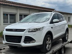 Weiß Gebraucht 2015 Ford Kuga SYNC Edition SUV | 6.350 €