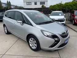 Silber Gebraucht 2016 Opel Zafira Tourer Van / Kleinbus | 11.999 € (Etwas zu teuer)