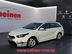 Weiss Gebraucht 2025 Kia Ceed Sportswagon Kombi | 22.899 € (Superpreis)