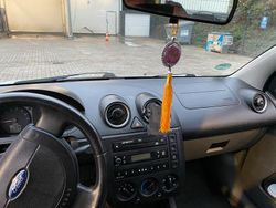 Gebraucht 2002 Ford Fiesta Kleinwagen | 899 €