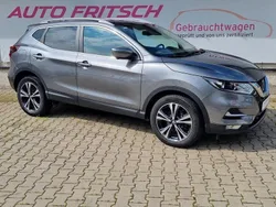 Grau Gebraucht 2021 Nissan Qashqai Zama SUV | 19.890 € (Guter Preis)
