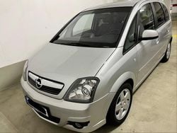 Silber Gebraucht 2006 Opel Meriva Cosmo Van / Kleinbus | 2.100 € (Superpreis)