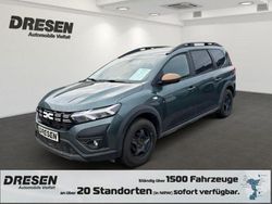 Gruen Gebraucht 2023 Dacia Jogger Extreme Van / Kleinbus | 19.650 € (Fairer Preis)