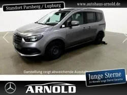 Grau Gebraucht 2022 Mercedes 180 Progressive Limousine | 22.750 € (Guter Preis)