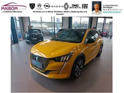 Faro gelb metallic (metallic) Gebraucht 2021 Peugeot e-208 GT Kleinwagen | 18.490 € (Etwas zu teuer)