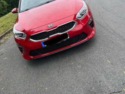 Rot Gebraucht 2021 Kia Ceed Vision Kleinwagen | 15.499 € (Guter Preis)