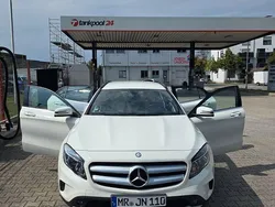 Weiß Gebraucht 2014 Mercedes GLA200 Style SUV | 14.800 € (Guter Preis)