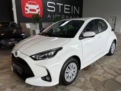 Weiß Gebraucht 2023 Toyota Yaris Limousine | 19.990 € (Guter Preis)