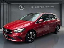 Rot Gebraucht 2023 Mercedes B200 Progressive Van / Kleinbus | 26.490 € (Fairer Preis)