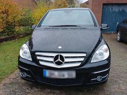 Schwarz Gebraucht 2011 Mercedes B160 Van / Kleinbus | 7.000 € (Fairer Preis)