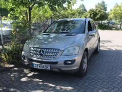 Cubanitsilber metallic Gebraucht 2006 Mercedes ML320 SUV | 4.990 € (Superpreis)