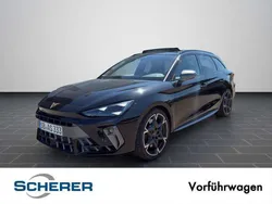 Midnight schwarz metallic (metallic) Gebraucht 2025 Cupra Leon VZ Limousine | 47.990 € (Teuer)