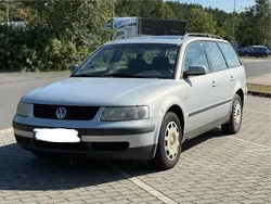Silber Gebraucht 2000 VW Passat Kombi | 900 € (Fairer Preis)