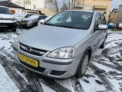 Silber Gebraucht 2004 Opel Corsa Limousine | 2.200 € (Etwas zu teuer)
