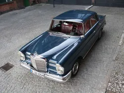 Blau Gebraucht 1963 Mercedes 220 Limousine | 32.900 €