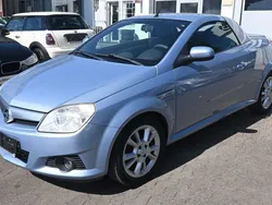 Blau Gebraucht 2006 Opel Tigra Cabrio | 1.998 € (Guter Preis)