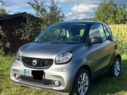 Grau Gebraucht 2018 Smart ForTwo Coupé Kleinwagen | 10.200 € (Fairer Preis)