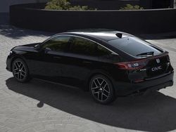 Crystal black pearl crystal black pearl Neu 2025 Honda Civic Advance Limousine | 37.379 € (Fairer Preis)