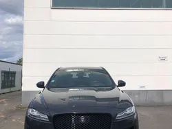 Grau Gebraucht 2017 Jaguar F-Pace R-Sport SUV | 19.500 € (Fairer Preis)
