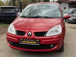 Rot Gebraucht 2007 Renault Scénic II Dynamique Van / Kleinbus | 2.999 € (Fairer Preis)
