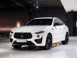 Weiß Gebraucht 2024 Maserati Levante SUV | 76.980 € (Superpreis)