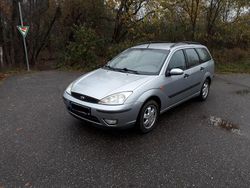 Silber Gebraucht 2005 Ford Focus Viva X Kombi | 1.999 € (Fairer Preis)