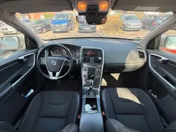 Grau Gebraucht 2015 Volvo XC60 Momentum SUV | 18.000 € (Fairer Preis)