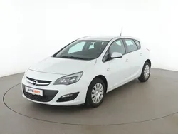 Weiß Gebraucht 2015 Opel Astra Selection Limousine | 8.830 € (Fairer Preis)