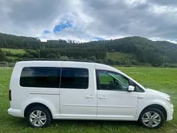 Weiß Gebraucht 2018 VW Caddy Maxi Comfortline Van / Kleinbus | 15.999 € (Etwas zu teuer)