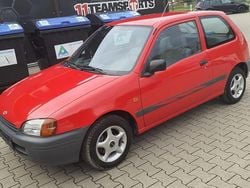 Rot Gebraucht 1997 Toyota Starlet Kleinwagen | 2.650 € (Teuer)