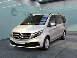Silber Gebraucht 2023 Mercedes V300 Van / Kleinbus | 56.200 € (Superpreis)