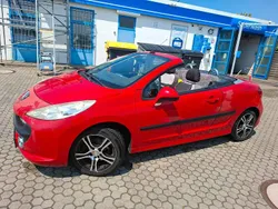 Rot Gebraucht 2008 Peugeot 207 CC Cabrio | 1.500 € (Fairer Preis)