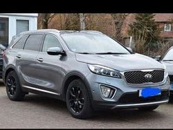 Grau Gebraucht 2016 Kia Sorento Platinum Edition SUV | 15.300 € (Fairer Preis)