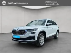 Moonweiss metallic met. Gebraucht 2023 Skoda Kodiaq Style SUV | 35.870 € (Guter Preis)
