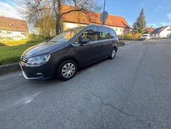 Grau Gebraucht 2014 VW Sharan Van / Kleinbus | 8.990 € (Teuer)