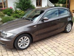 Braun metallic Gebraucht 2009 BMW 116 Advantage Kleinwagen | 11.200 €