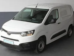 Weiß Gebraucht 2022 Toyota Proace City Van | 10.770 € (Etwas zu teuer)