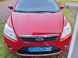Rot Gebraucht 2011 Ford Focus Cabriolet Cabrio | 4.700 €
