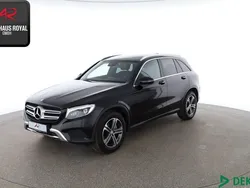 Schwarz (metallic) Gebraucht 2016 Mercedes GLC250 Exclusive SUV | 26.780 € (Guter Preis)