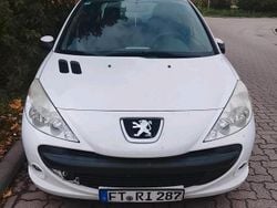 Weiß Gebraucht 2011 Peugeot 206 Limousine | 500 € (Superpreis)