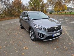 Grau Gebraucht 2017 Kia Sorento Platinum Edition SUV | 17.400 € (Fairer Preis)
