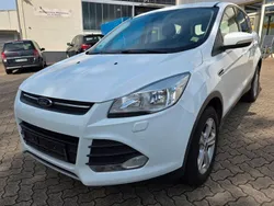 Weiß Gebraucht 2014 Ford Kuga SYNC Edition SUV | 8.699 € (Fairer Preis)