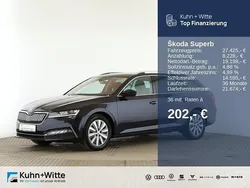 Plum blau Gebraucht 2022 Skoda Superb Style Kombi | 27.425 € (Fairer Preis)