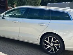 Weiß Gebraucht 2020 Volvo V60 Kombi | 24.999 € (Fairer Preis)