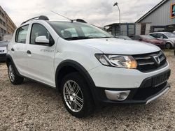 Weiß Gebraucht 2014 Dacia Sandero Prestige SUV | 6.299 € (Guter Preis)