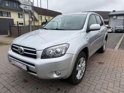 Silber Gebraucht 2007 Toyota RAV4 Executive SUV | 6.990 € (Etwas zu teuer)
